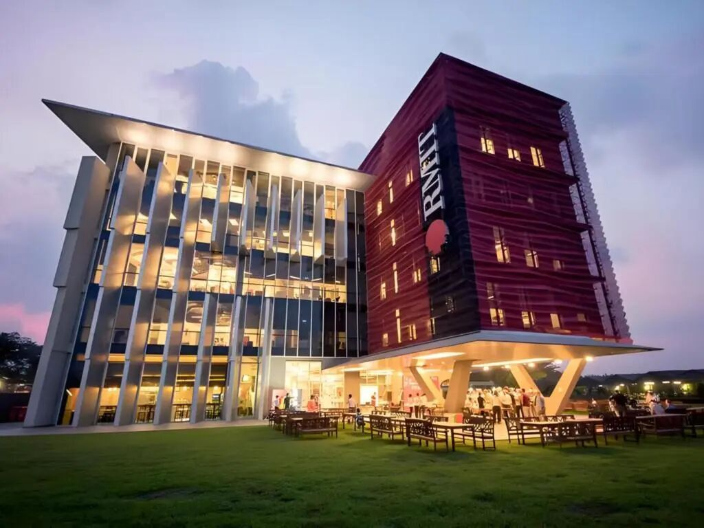 2026年中国地质大学(武汉)新加坡国际名校大一课程定向班招生简章