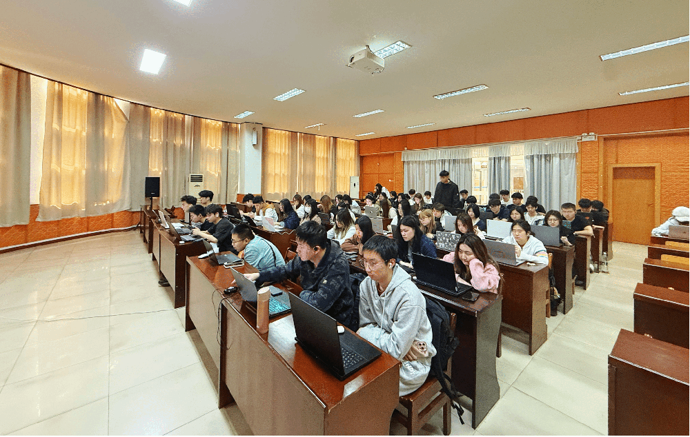 新加坡管理学院SIM海外教学中心（WUHAN） 2024级学生启航新学期，国内外师资共筑学术殿堂