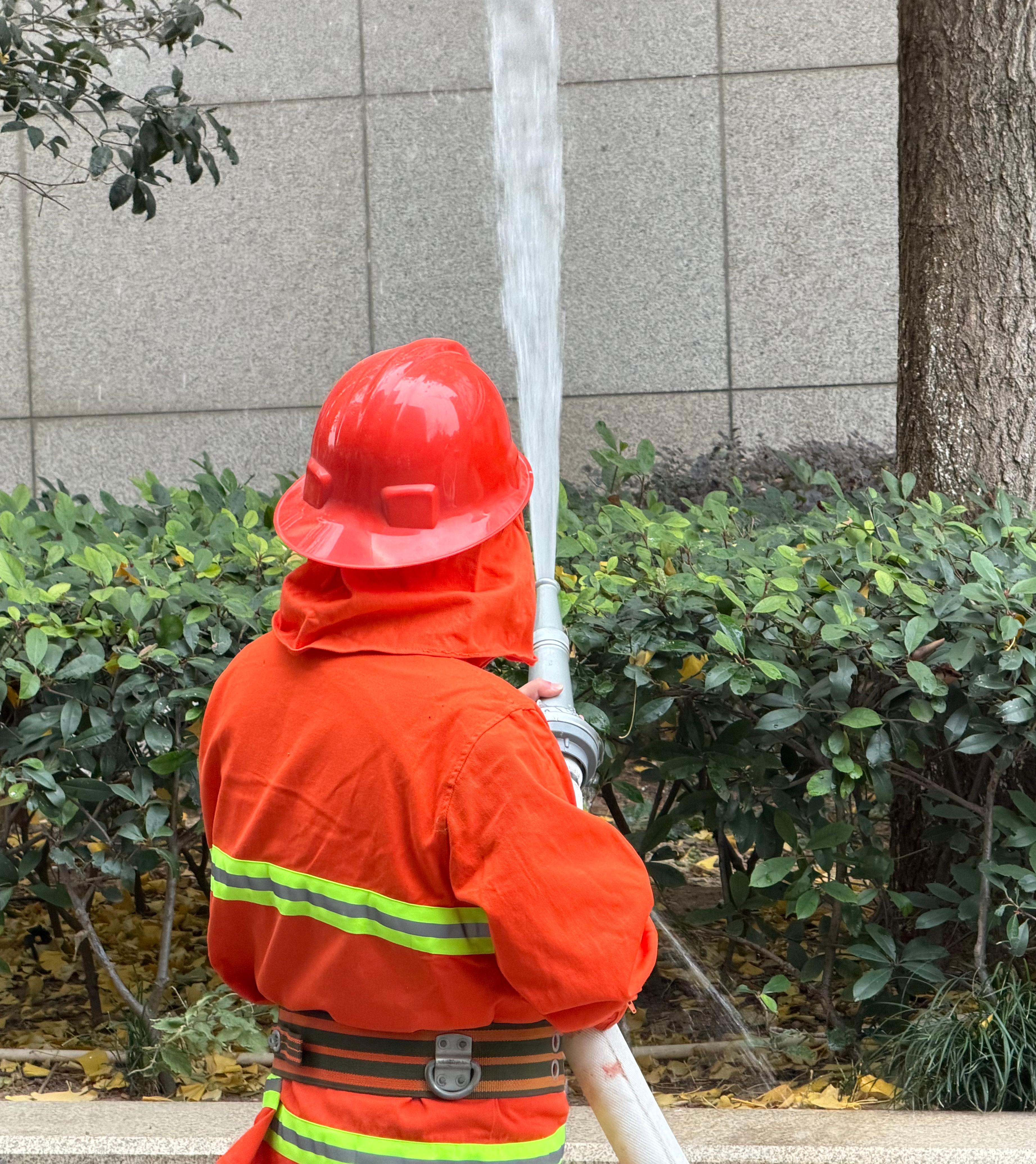 25届中国地质大学(武汉)新加坡国际本科定向班举行火灾疏散逃生演练